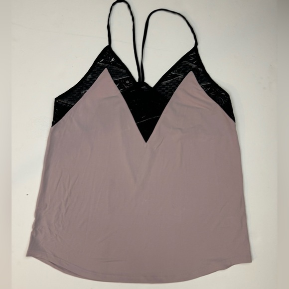 Express Blouse - Picture 2 of 5